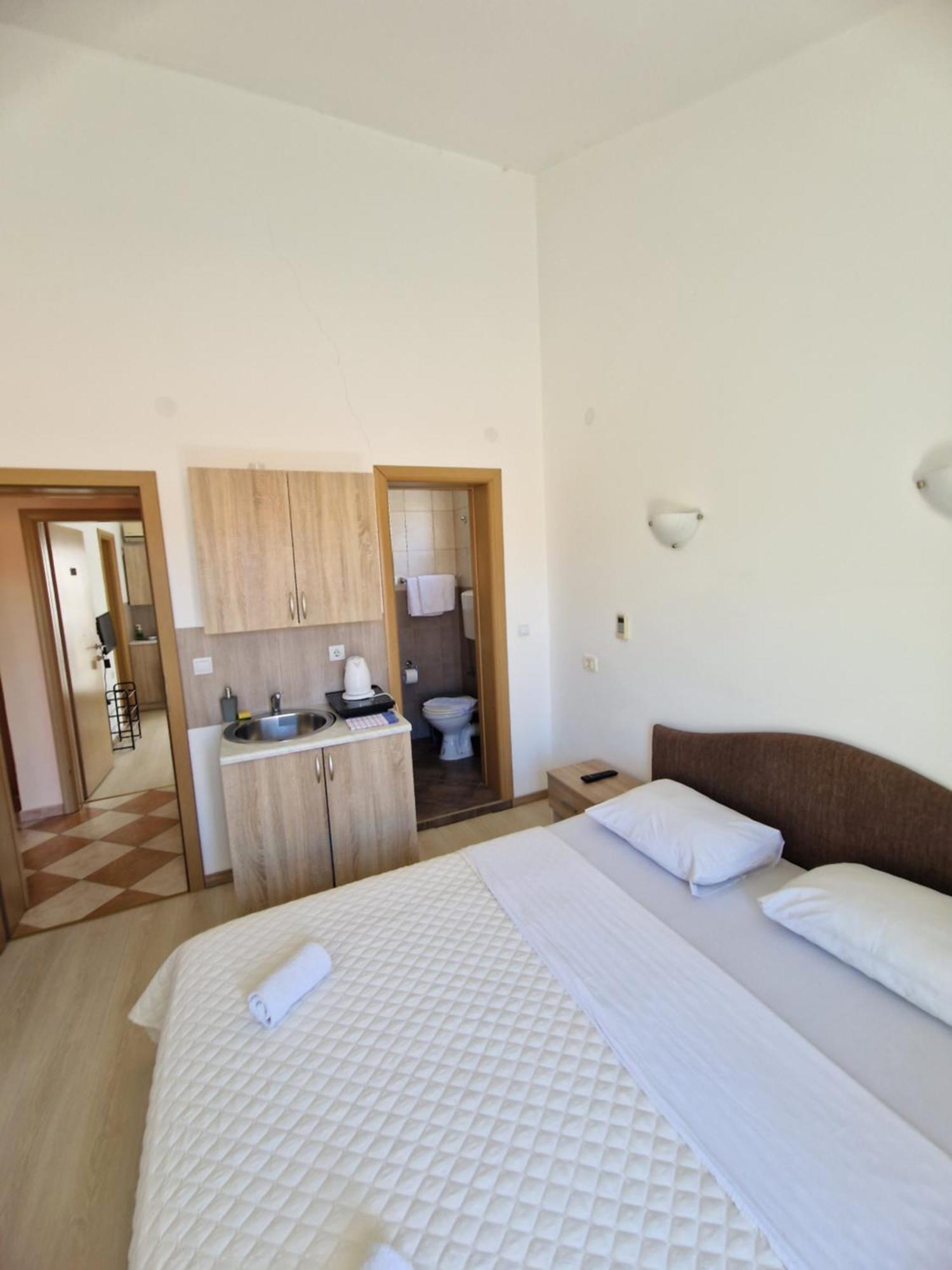Guest House Damjana Budva Exterior photo